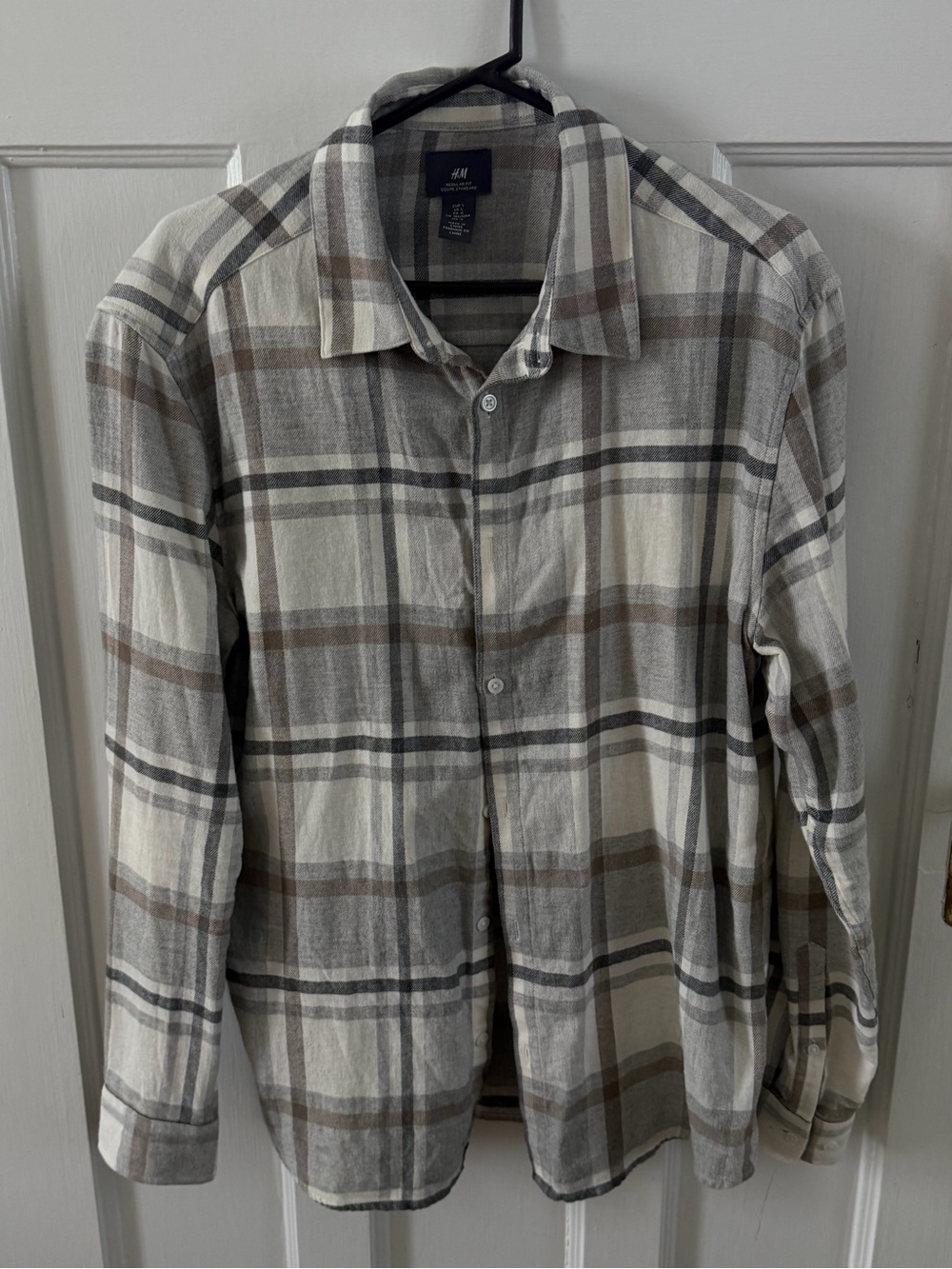 H&M Men's Plaid Flannel Button-Up Shirt